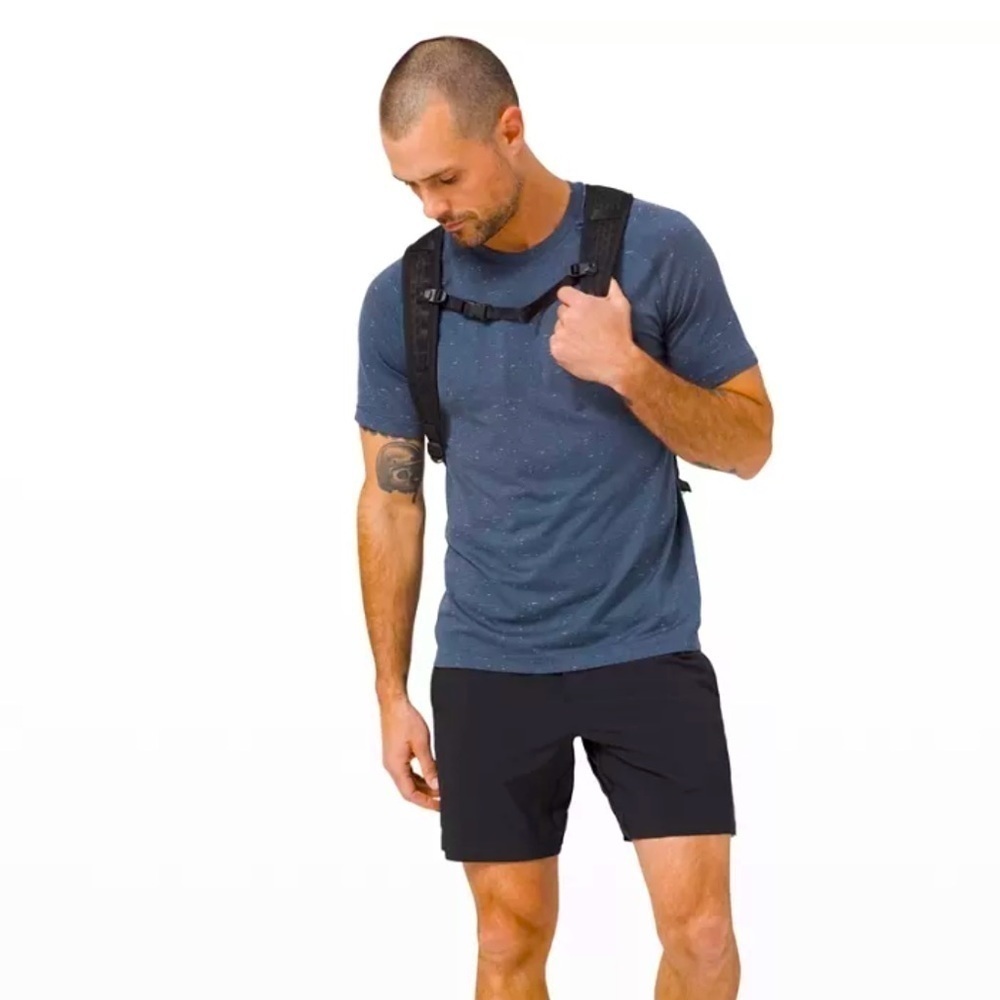 Lululemon Metal Vent Tech SS 2.0 in Blue | Large